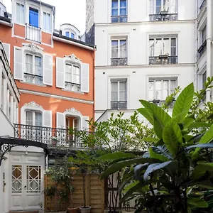 Apartment Yuna Blanche - Serviced, Paris